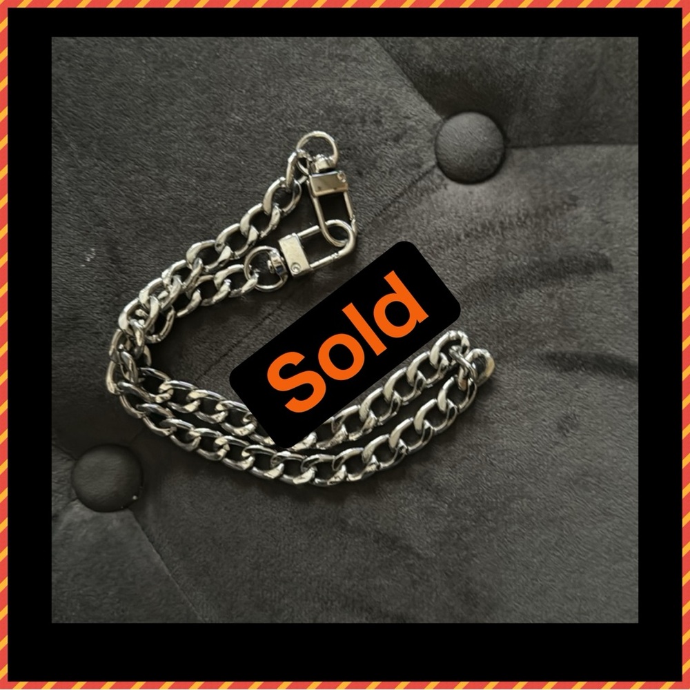 Unbranded Chains - image 5